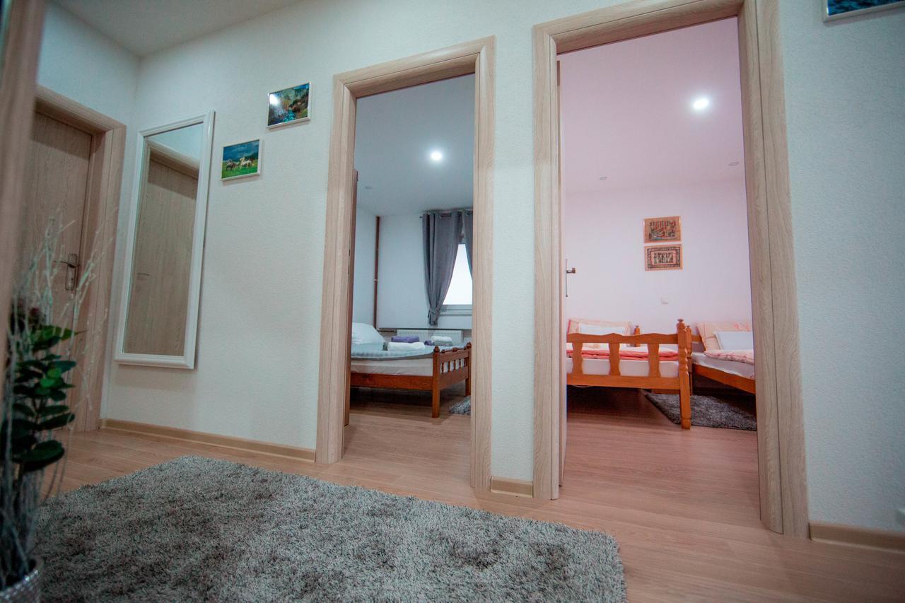Apartman Lucija Ливно Екстериор снимка