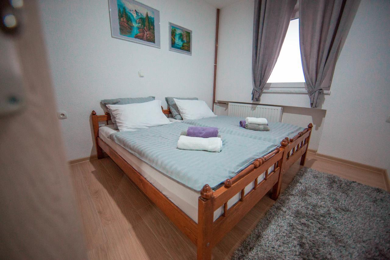 Apartman Lucija Ливно Екстериор снимка
