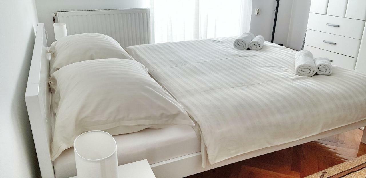 Apartman Lucija Ливно Екстериор снимка